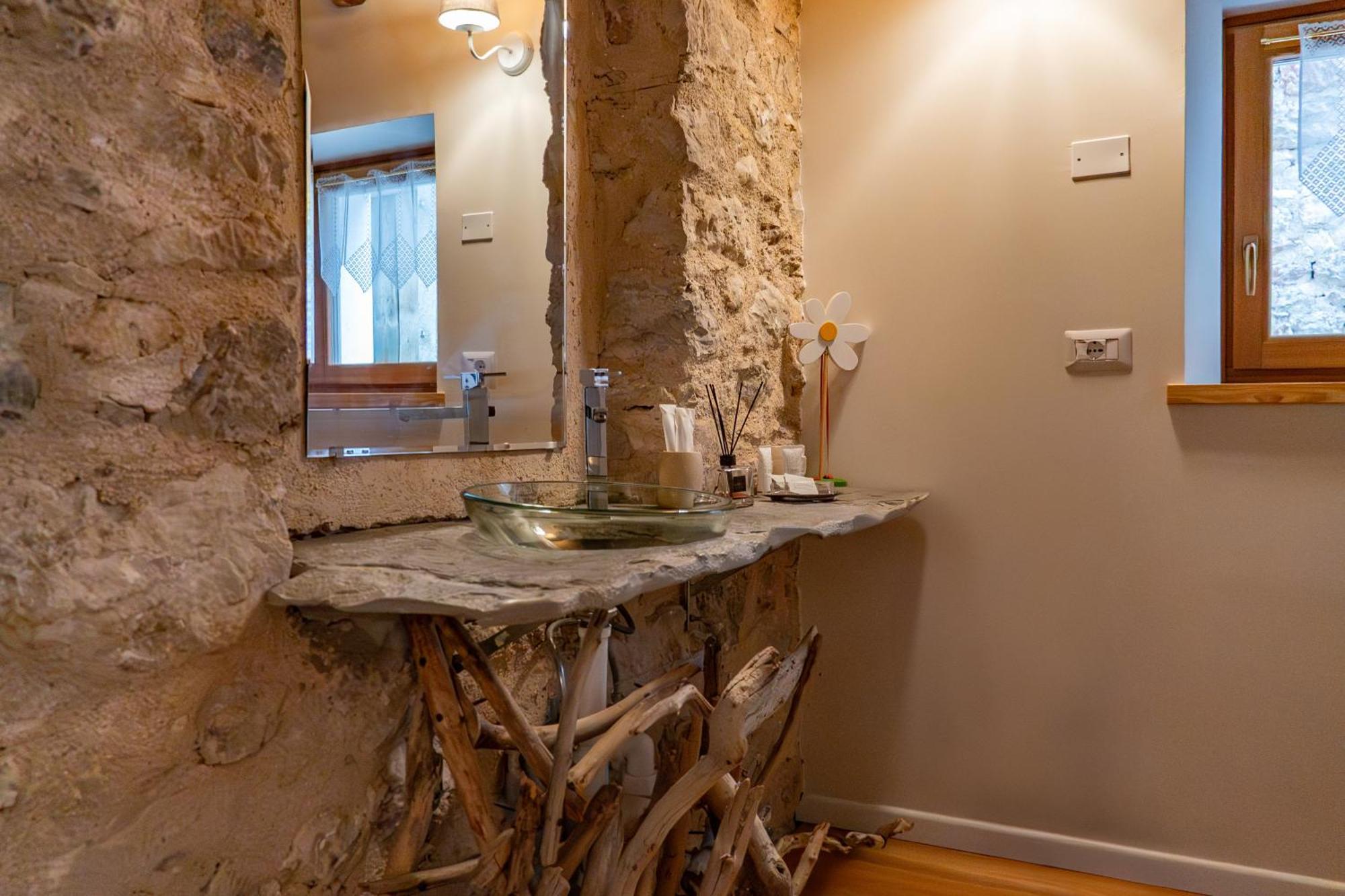 B&B Il Gufo Erto Bagian luar foto